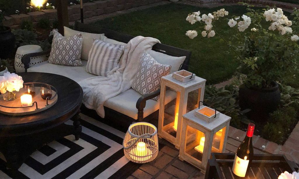 Decorate Your Backyard With Beautiful, Eco-Friendly Pieces